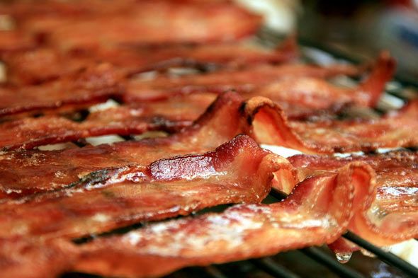 greasy-bacon-590-1282238110.jpeg