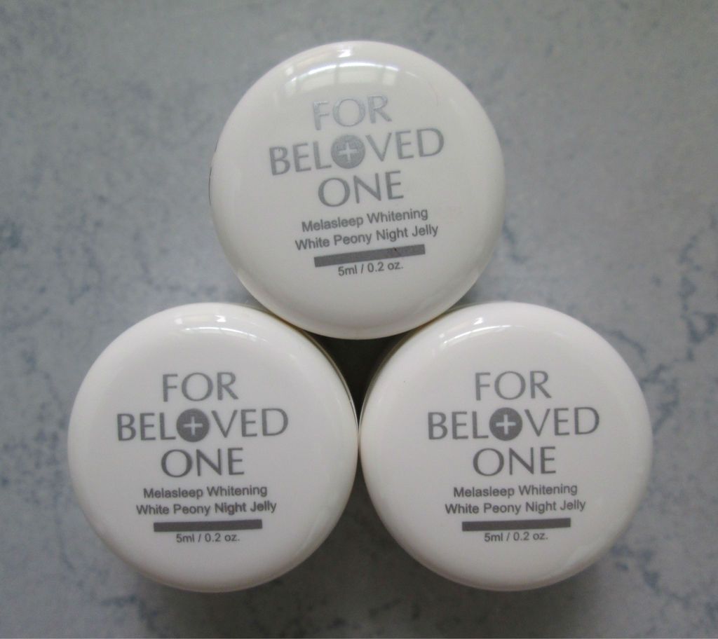 photo ForBelovedOneDeluxeWhiteningKit15.jpg