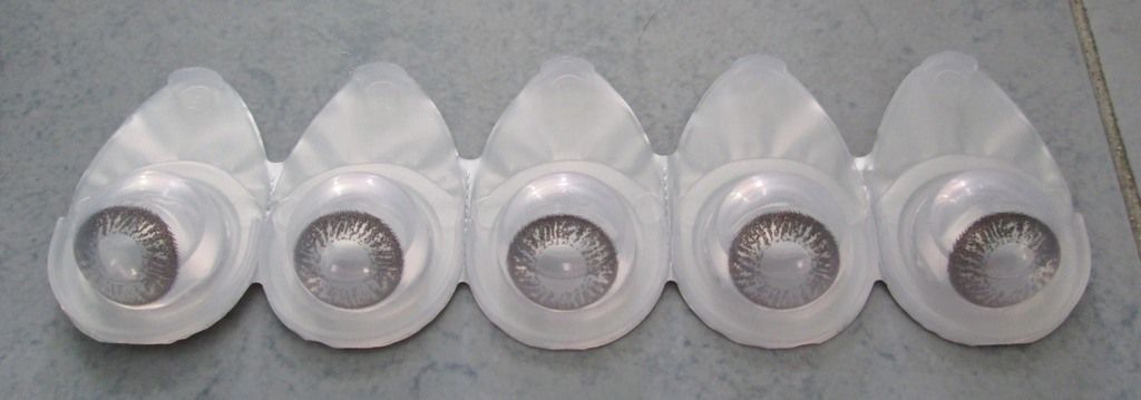 photo FreshKonAlluringEyesBlack01.jpg