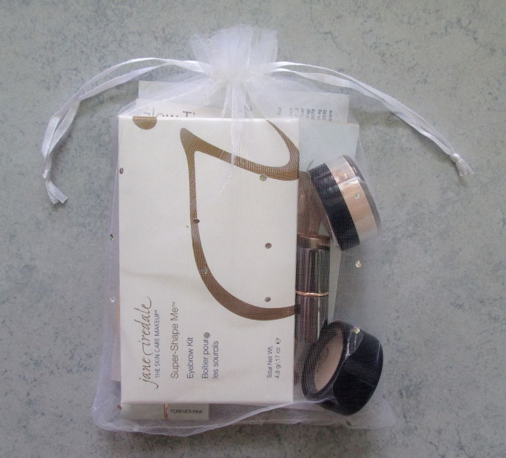 photo JaneIredaleMakeupKit01.jpg