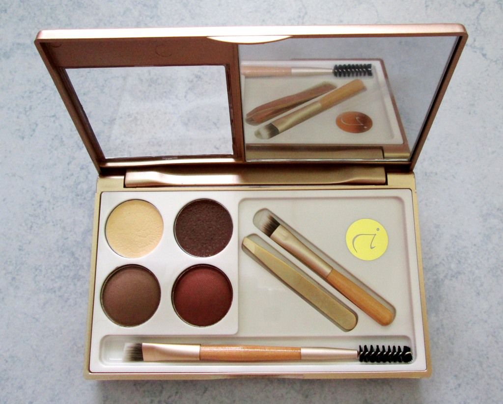 photo JaneIredaleMakeupKit05.jpg