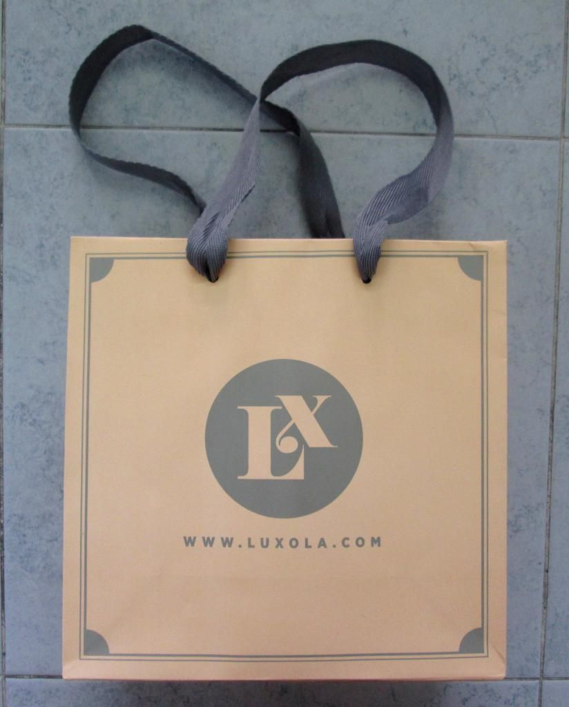photo LuxolaMysteryBag01.jpg