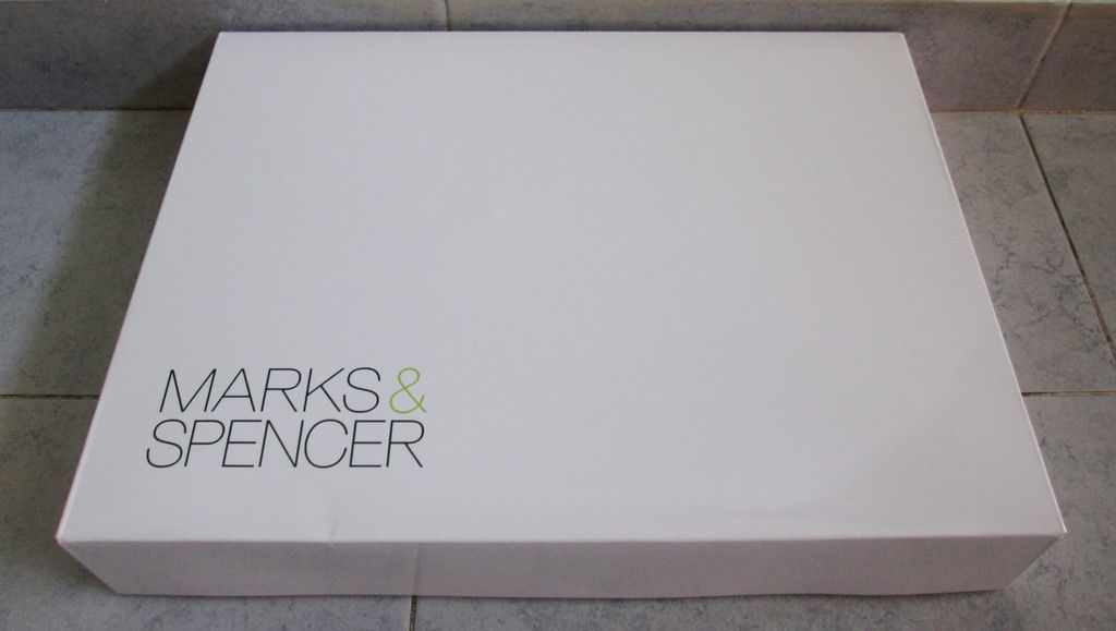 photo MarksSpencerRoyalJellyGiftSet02.jpg