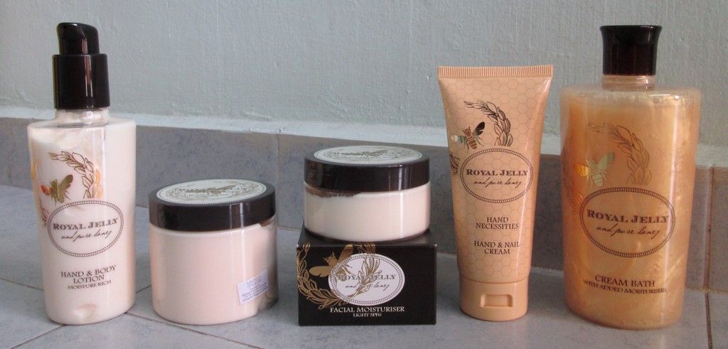 photo MarksSpencerRoyalJellyGiftSet04.jpg