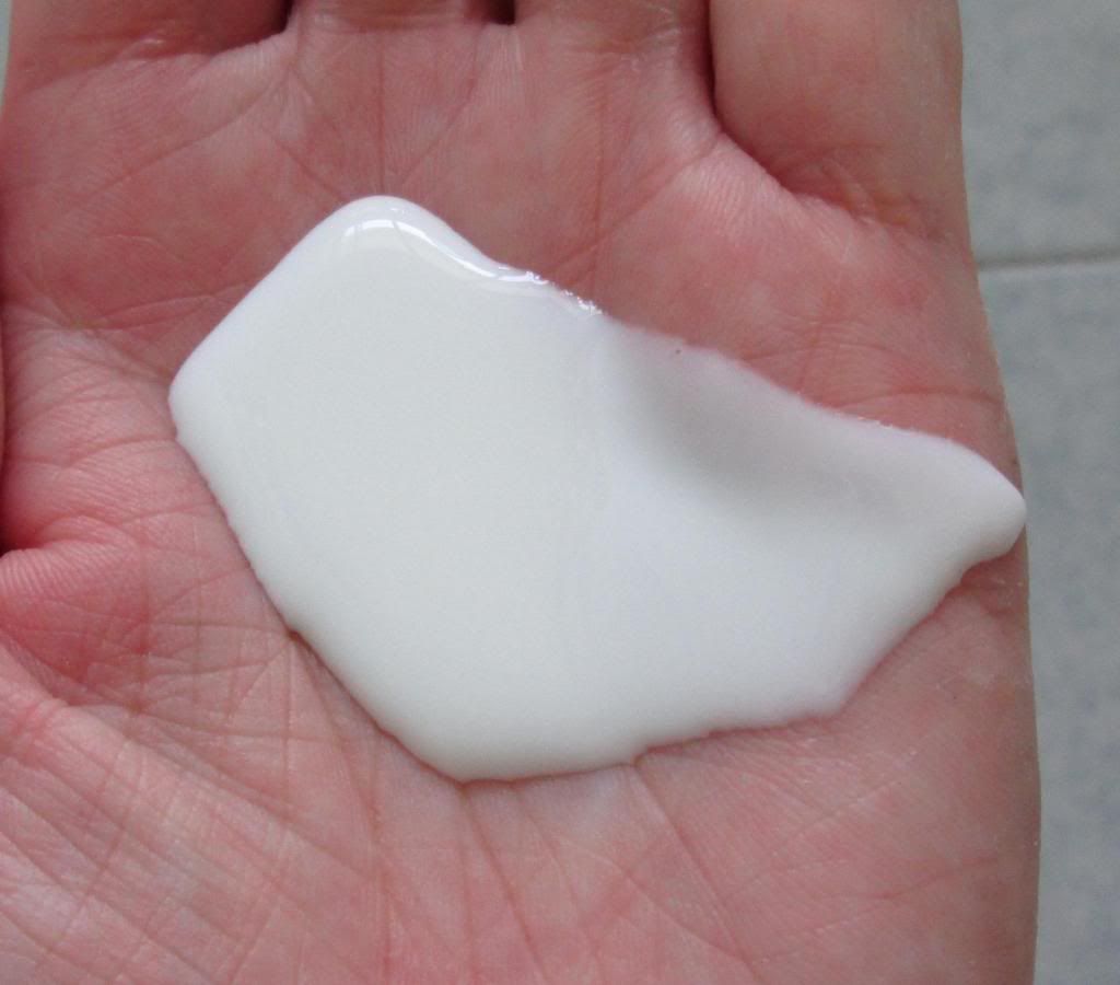 photo HeadShoulderSilkSoftShampoo02.jpg
