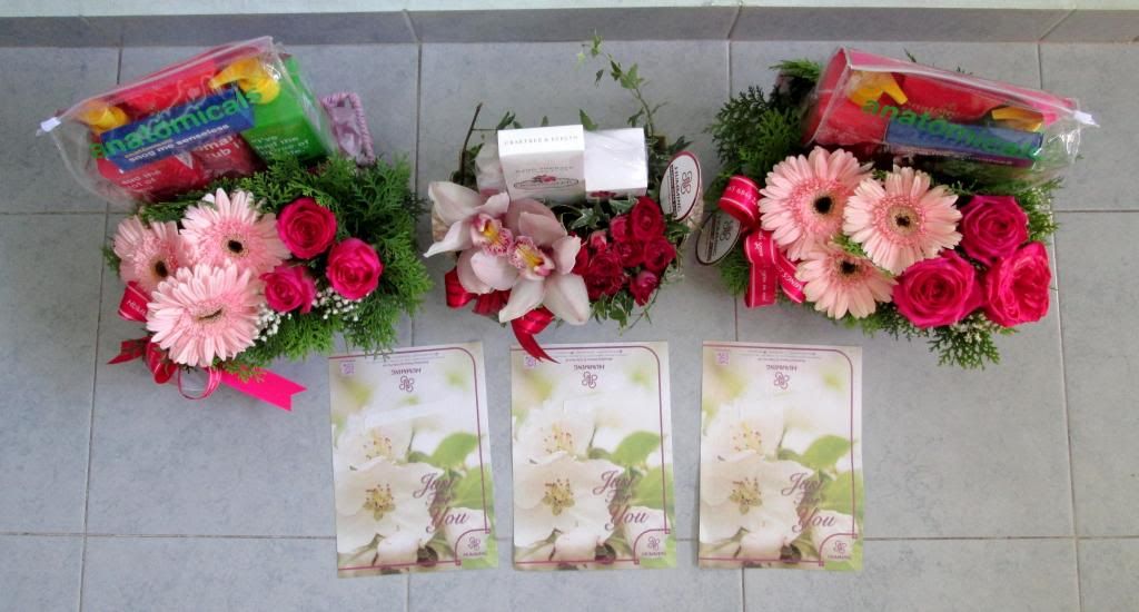 photo HummingFlowersGiftsGiftSet01.jpg