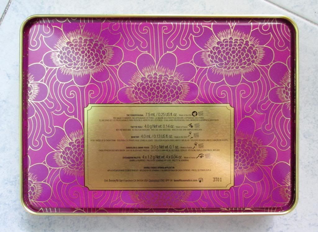 photo BenefitGroovyKindALoveMakeupKit04.jpg