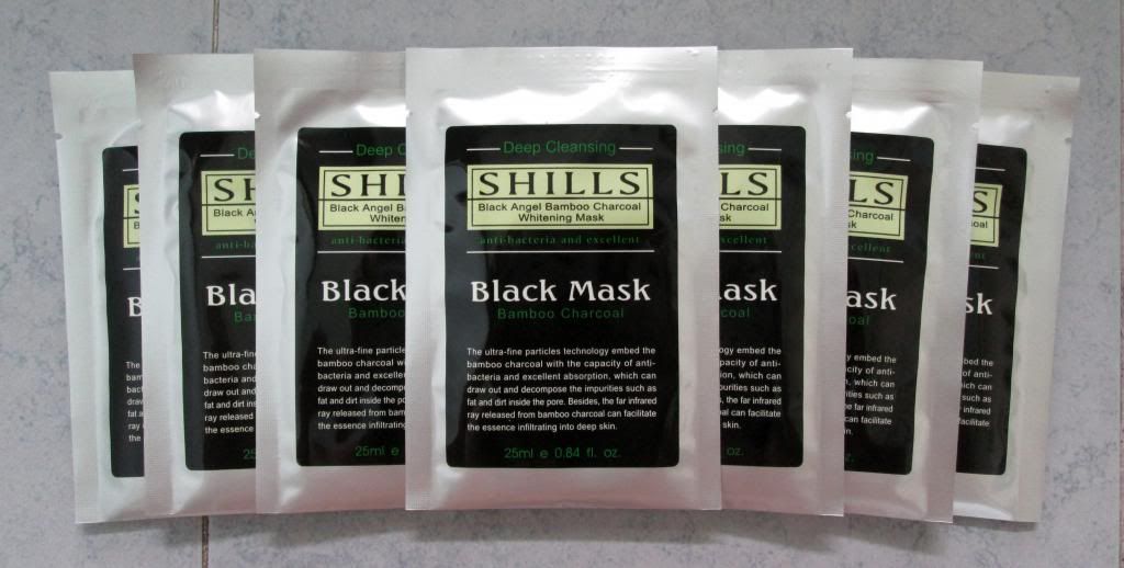 photo ShillsBlackAngelBambooCharcoalWhiteningMask05.jpg