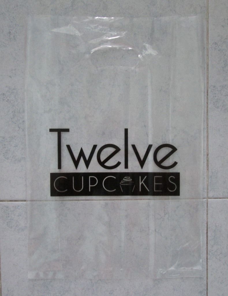 photo TwelveCupcakes01.jpg