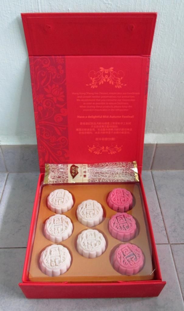 photo HongKongShengKeeSnowskinMooncake03.jpg