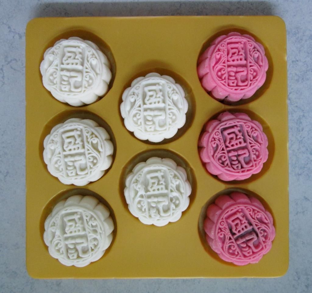 photo HongKongShengKeeSnowskinMooncake04.jpg