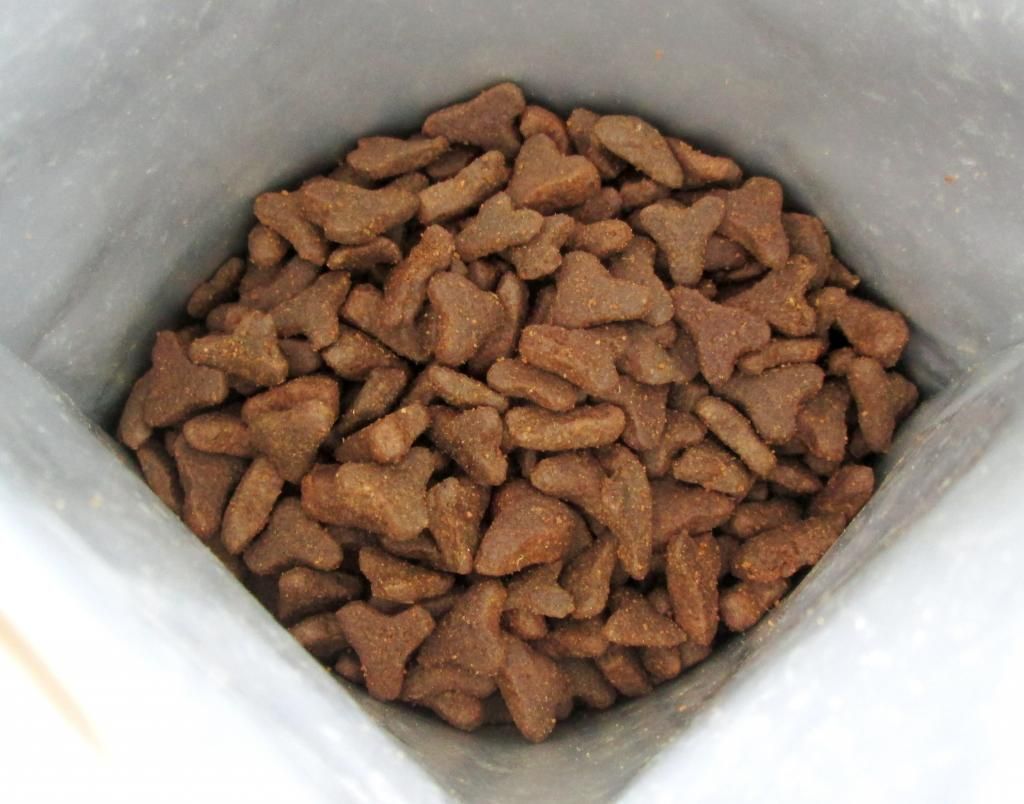 photo PetsMagazineFFirstMatePetFood07.jpg