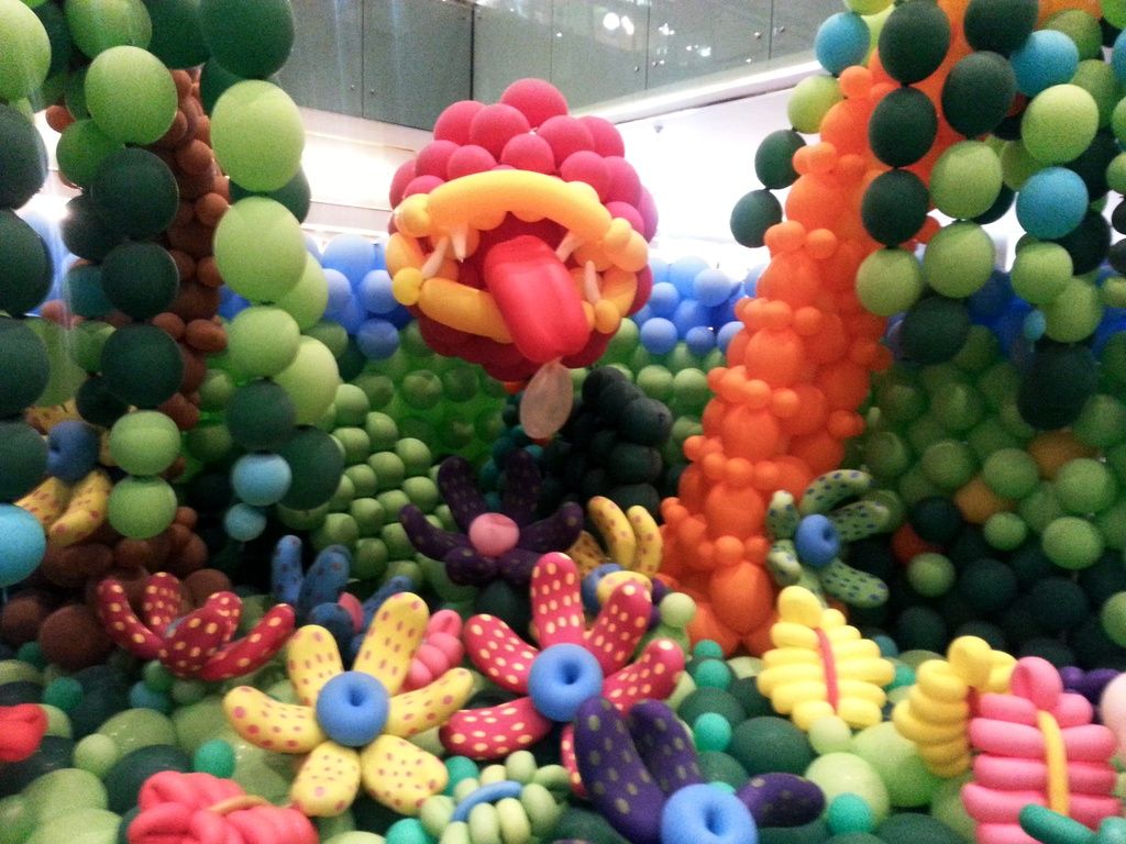 photo MarinaSquareBalloon22Mar15.jpg