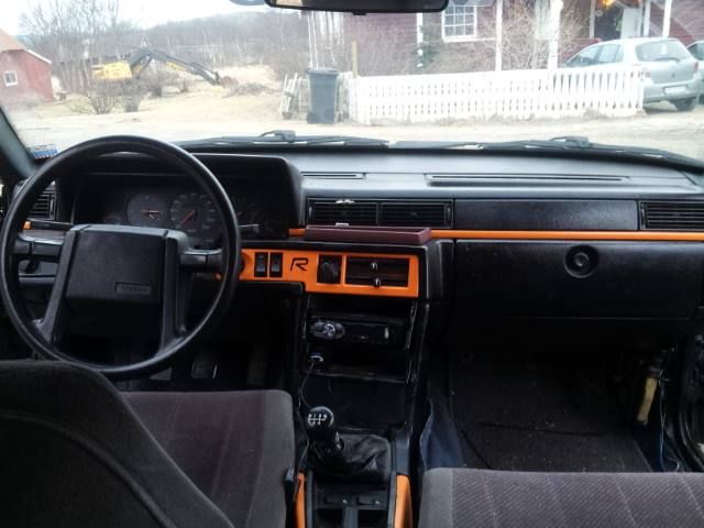 http://i1357.photobucket.com/albums/q759/Marius_Skau/Volvo%20744%20GL/1911798_10151905444497191_1876366343_n_zps431c1769.jpg
