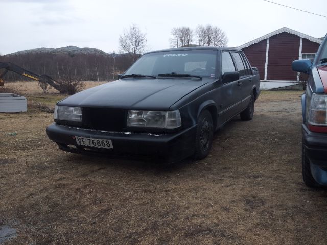 http://i1357.photobucket.com/albums/q759/Marius_Skau/Volvo%20744%20GL/20140301_135223_zps04e1040e.jpg