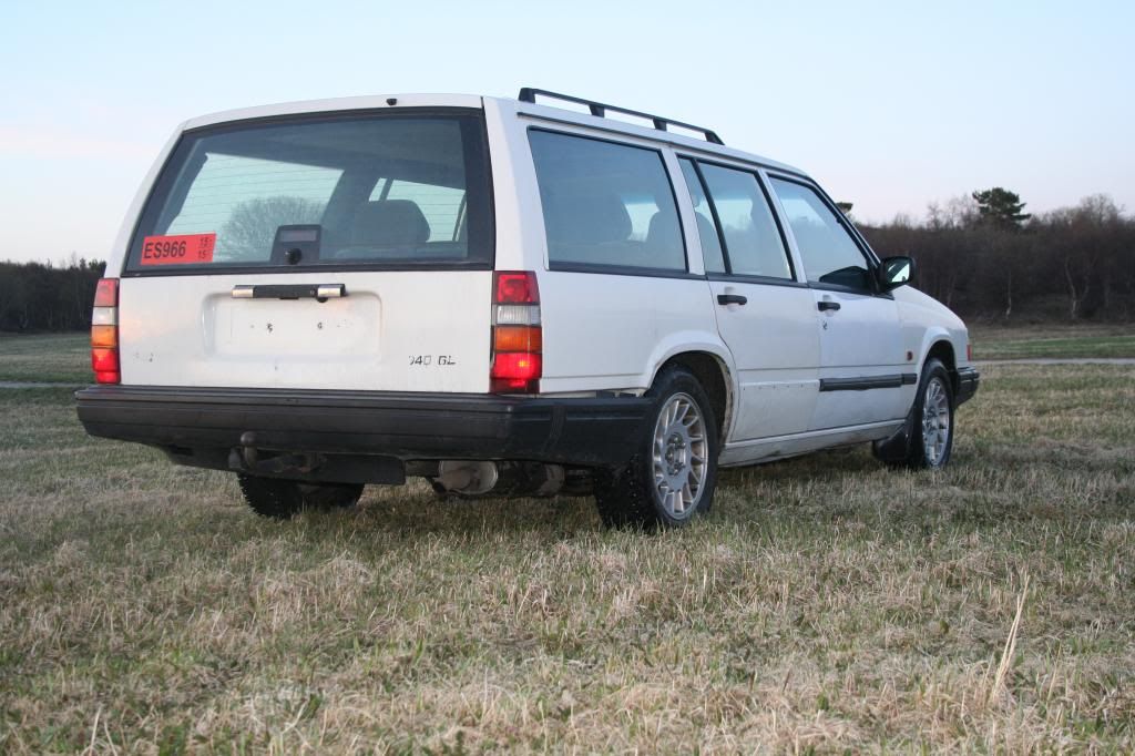http://i1357.photobucket.com/albums/q759/Marius_Skau/Volvo%20945/IMG_6016_zps8bc40afa.jpg
