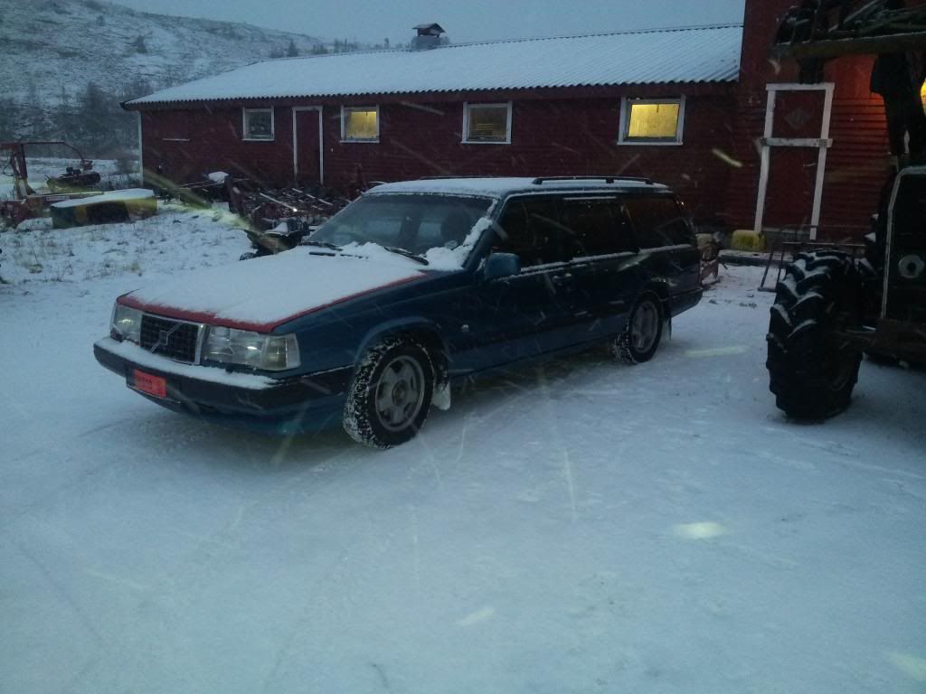 http://i1357.photobucket.com/albums/q759/Marius_Skau/Volvo%2095%20Turbo/20131130_140532_zps49dcad38.jpg