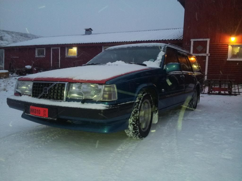 http://i1357.photobucket.com/albums/q759/Marius_Skau/Volvo%2095%20Turbo/20131130_140540_zpsb2c947cd.jpg