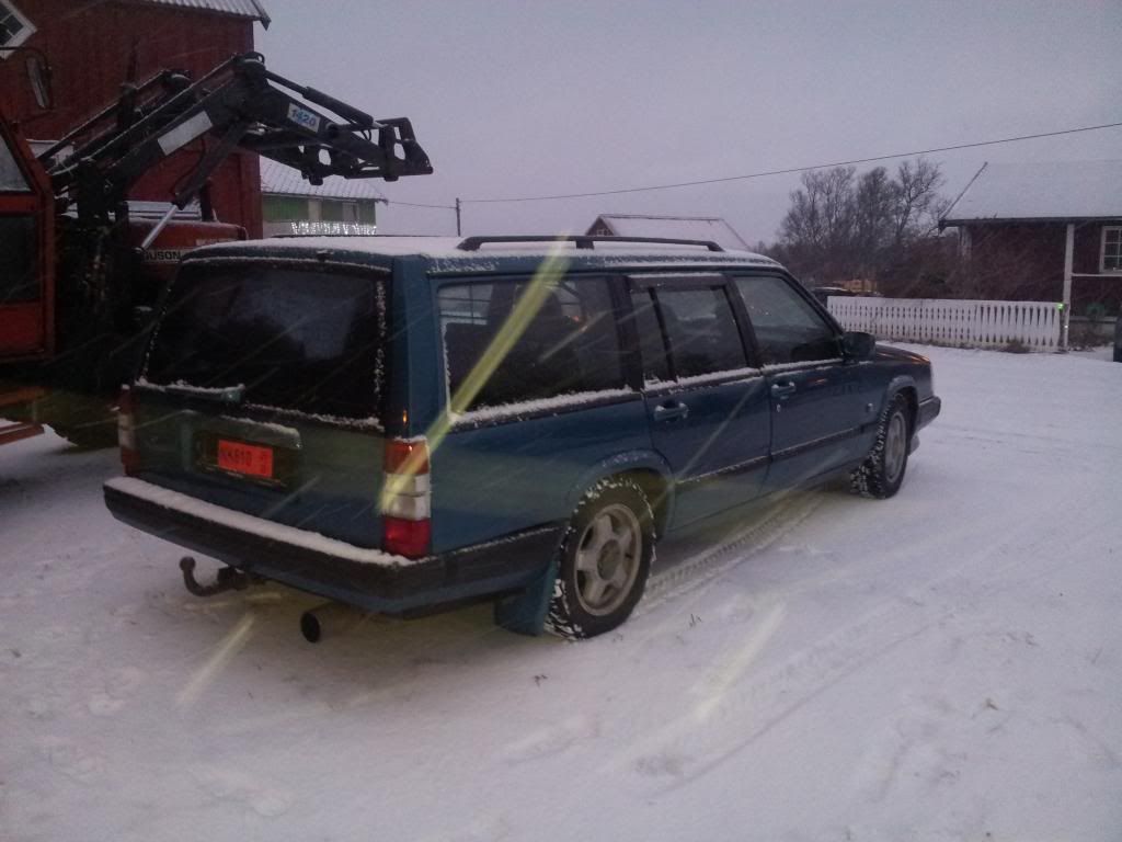 http://i1357.photobucket.com/albums/q759/Marius_Skau/Volvo%2095%20Turbo/20131130_140601_zps3e2d4bc5.jpg