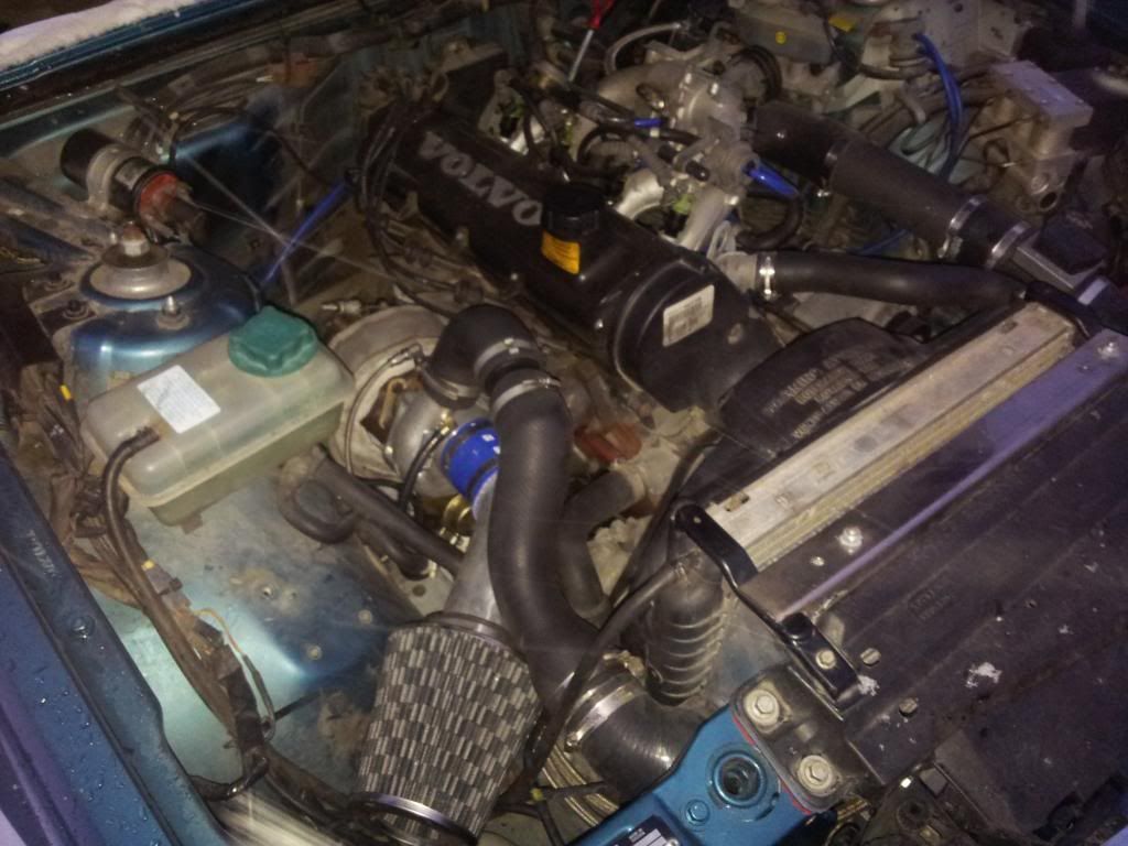 http://i1357.photobucket.com/albums/q759/Marius_Skau/Volvo%2095%20Turbo/20131130_140727_zps609e2246.jpg