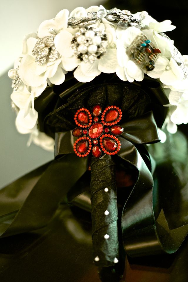 bouquetnanabrooch_zpsbe209d75